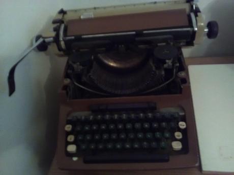 1829. Písací stroj - Obrázok č. 1