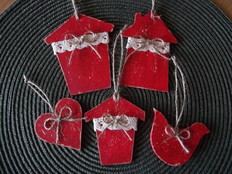 Drevené závesné dekorácie, cena spolu - Obrázok č. 1