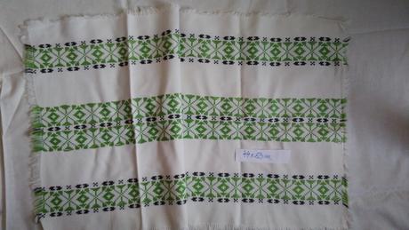 prestieranie biele so zeleným a čiernym - Obrázok č. 1