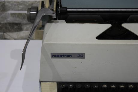 Písací stroj ROBOTRON 20 - Obrázok č. 1