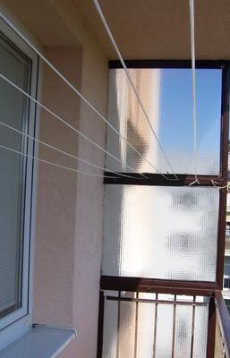 kovový sušiak na balkón - Obrázok č. 1