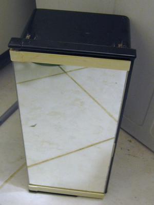 Zrkadlová skrinka do kupelne - Obrázok č. 1
