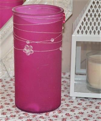 sklenená ružová váza - Obrázok č. 1