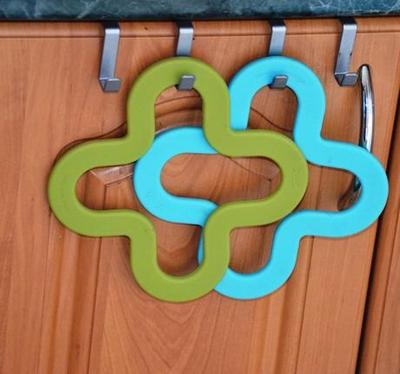 2x držiak na utierky a chňapky - Obrázok č. 1