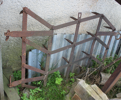 Stará ťažná brána na pole - Obrázok č. 1
