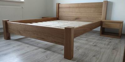 Manželská posteľ z dubového masívu - Obrázok č. 1
