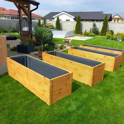 Vyvysene Zahony z červeného smreku terasových dosiek - Obrázok č. 1