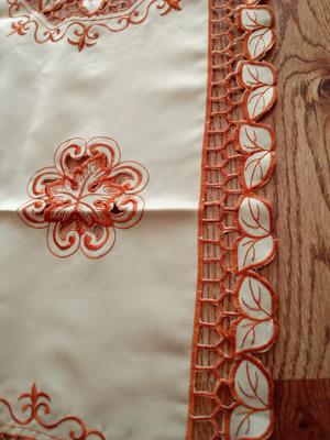 obrus vyšívany - Obrázok č. 1