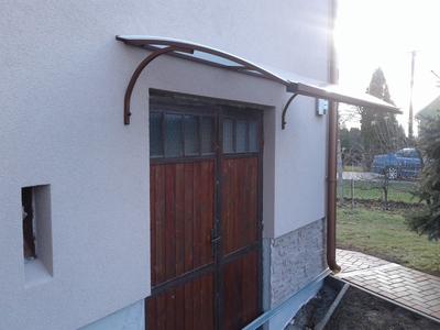Hliníkový prístrešok nad dvere - Obrázok č. 1