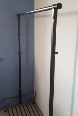 IKEA Portis - oceľový stojan na oblečenie - Obrázok č. 1
