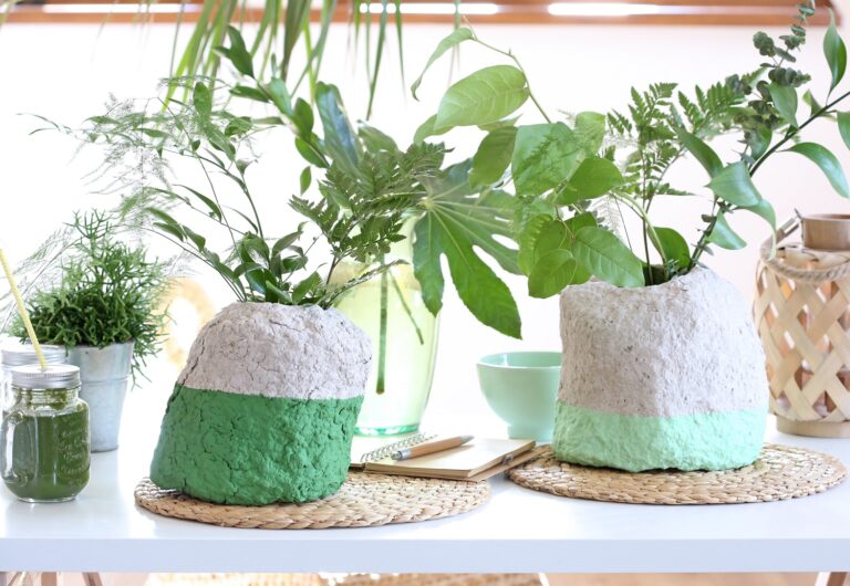 Vyrobte si ekologické vázy z papiera lacno a jednoducho