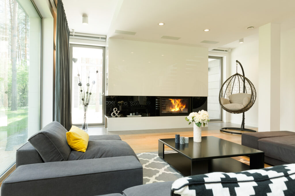 závesné kreslo na stojane