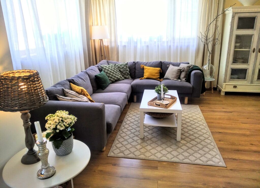 obývačka vo vidieckom štýle