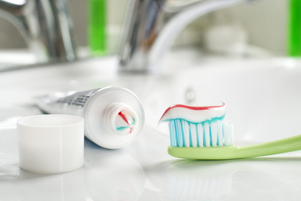 využitie zubnej pasty v domácnosti 