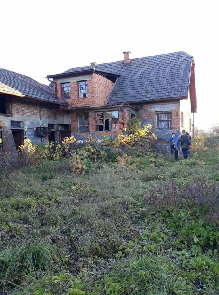 dom pred rekonštrukciou