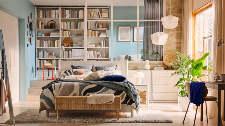 Digitálne návyky v spálni? Až 77 % Slovákov používa mobil v posteli, prezradil prieskum IKEA