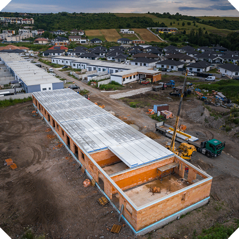 Výstavba bez stresu: Prečo je prefabrikácia ideálnou voľbou pre stavebníkov aj firmy