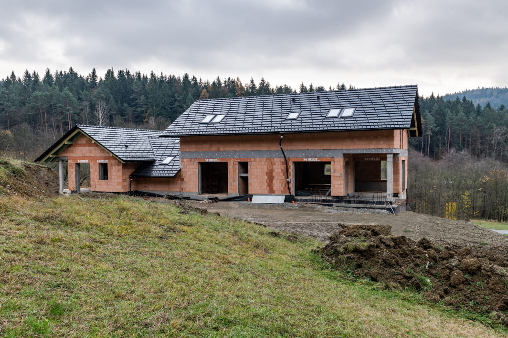 tehlový dom z pálenej tehly