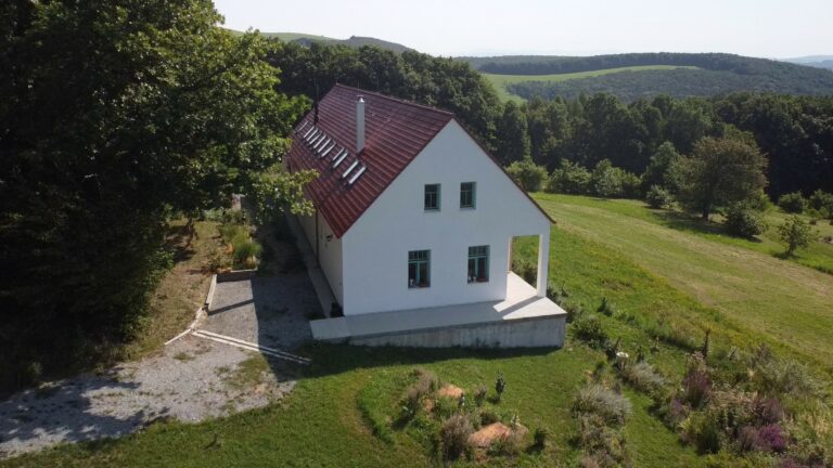 Moderné bývanie v srdci kopaníc - rodinný dom z Ytongu spája prírodu a udržateľnosť